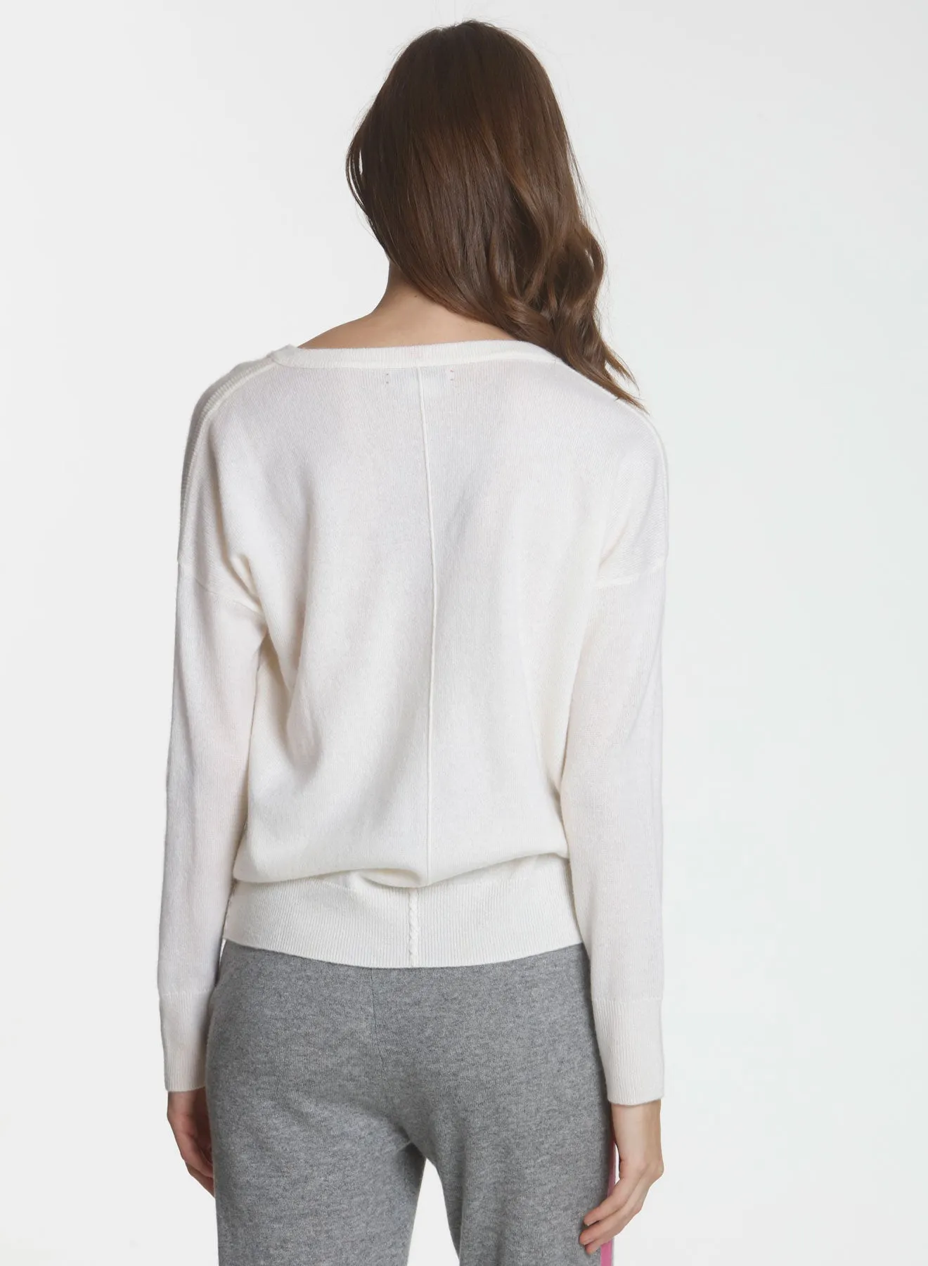 CORE Cashmere BF Vee - White