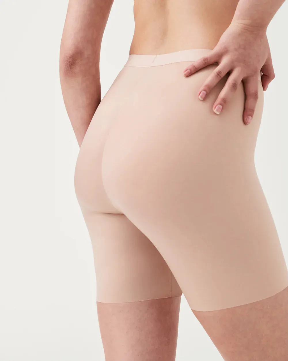 Invisible Shaping Girlshort // beige