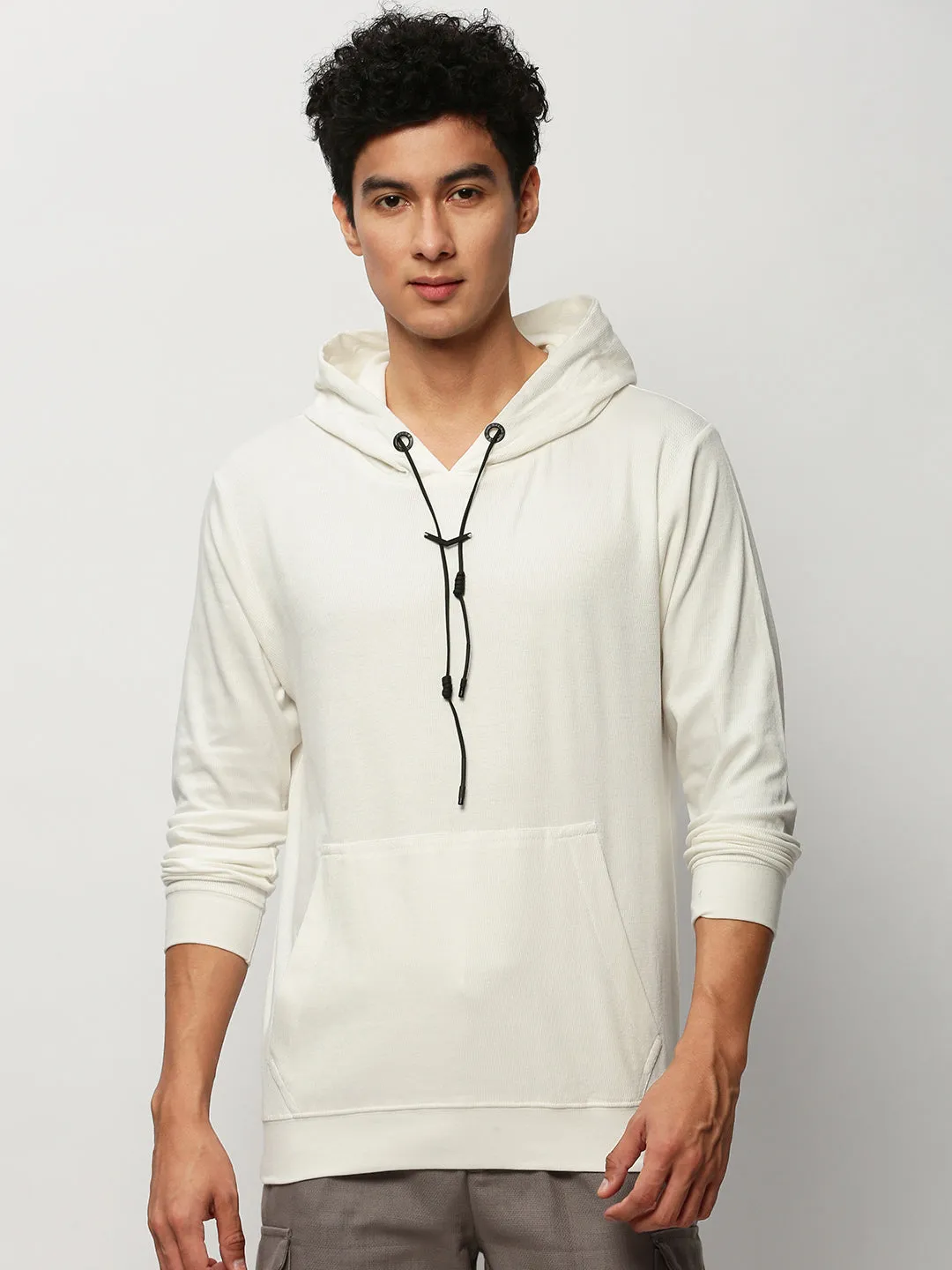 Men White Solid Casual Sweatshirts