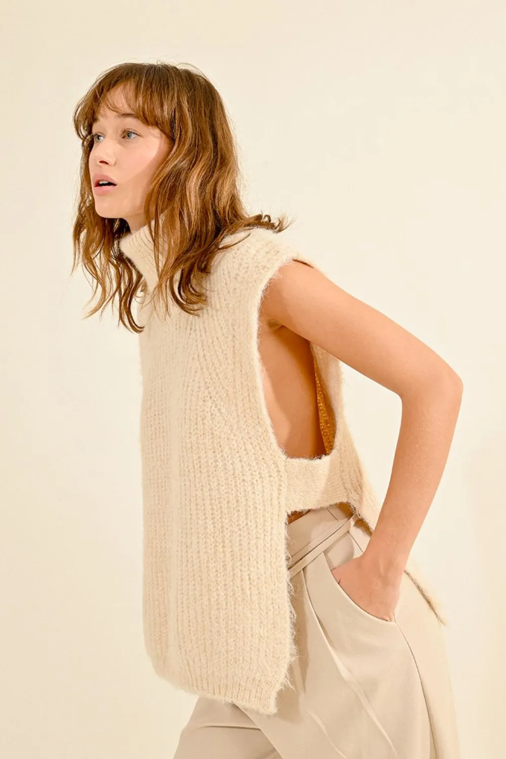 Molly Bracken Knitted Sleeveless Sweater - Cream